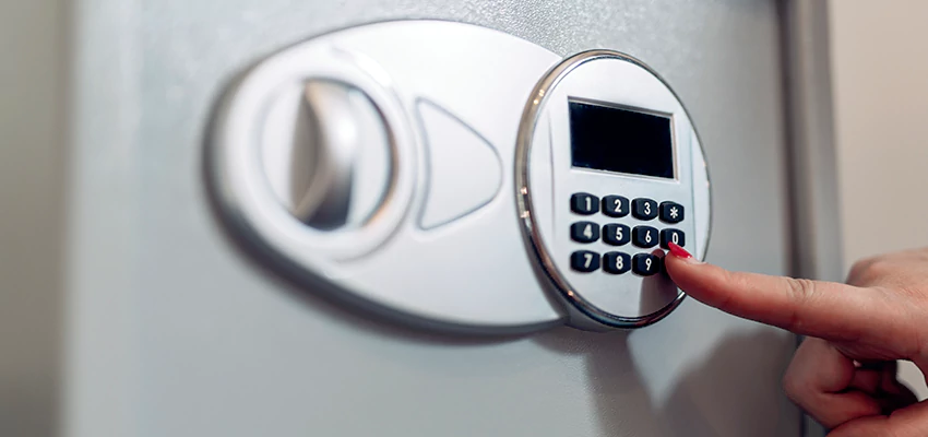 Jewelry Safe Cracking in Florence-Graham, California